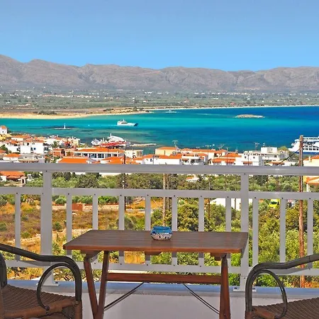Πανσιόν Lisa's Place 2*